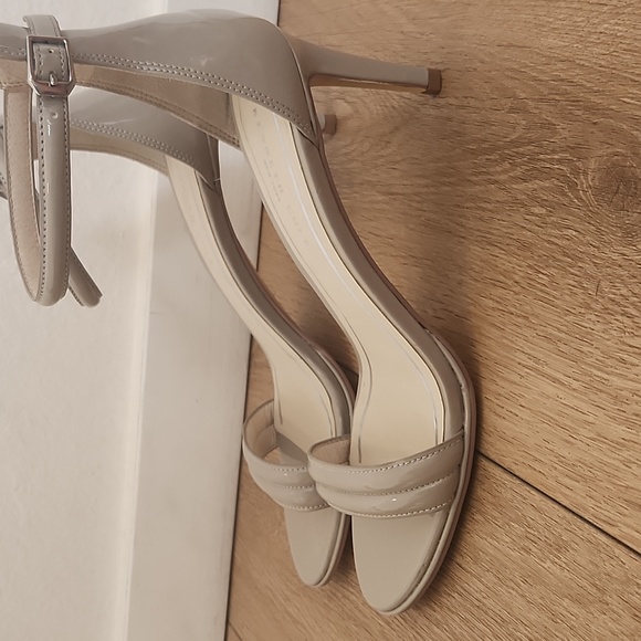 Kenneth Cole kitten heels - Picture 3 of 9